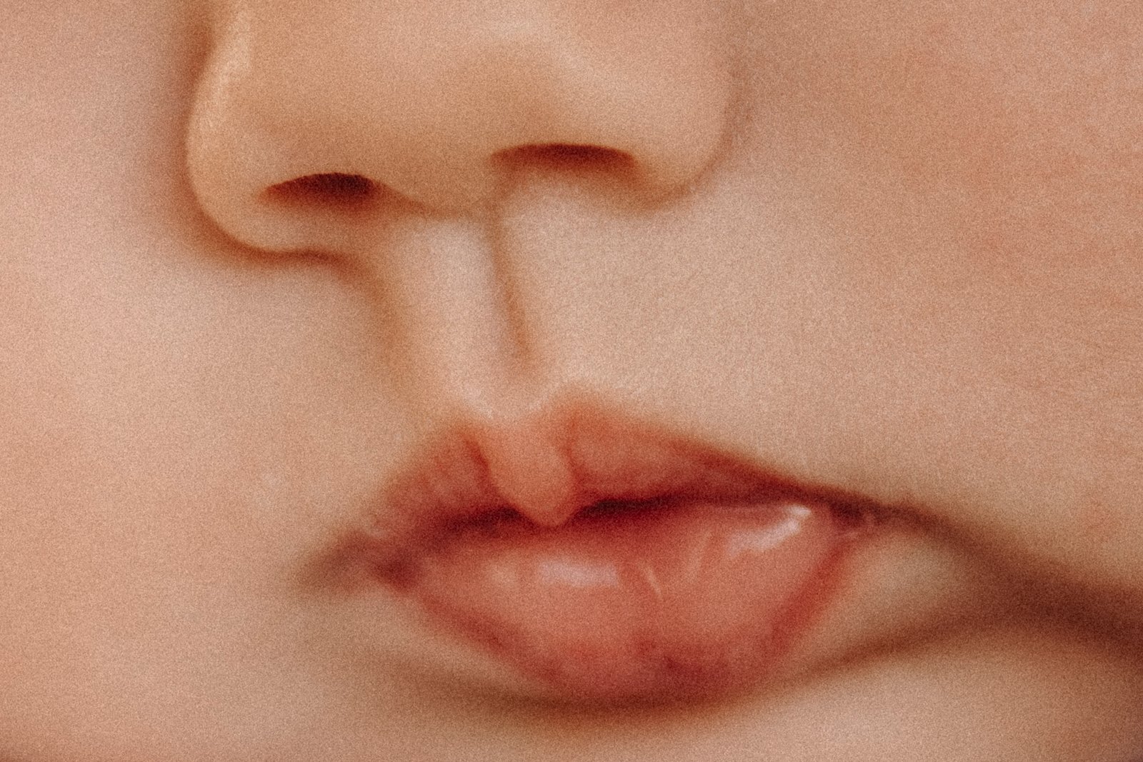 Les détails en photographie de nouveau-né – A fleur de peau